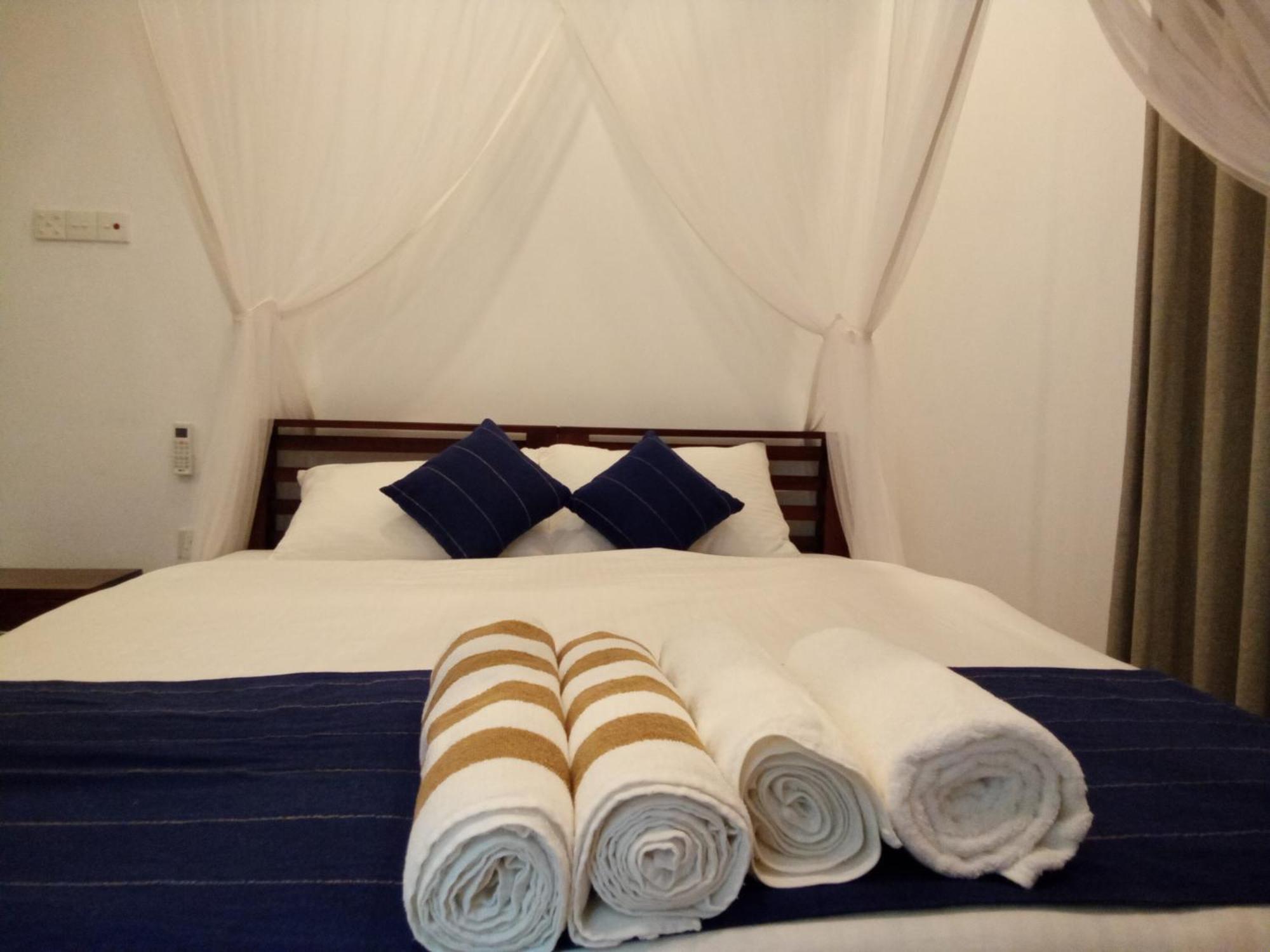 The Moose Weligama Bed & Breakfast ภายนอก รูปภาพ