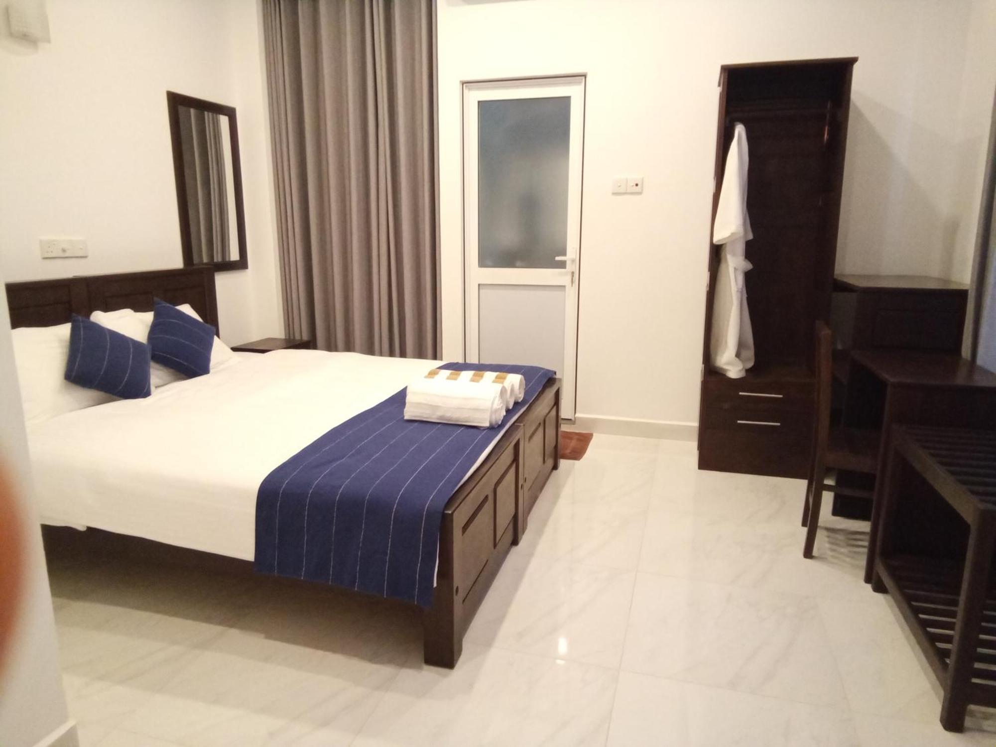The Moose Weligama Bed & Breakfast ภายนอก รูปภาพ