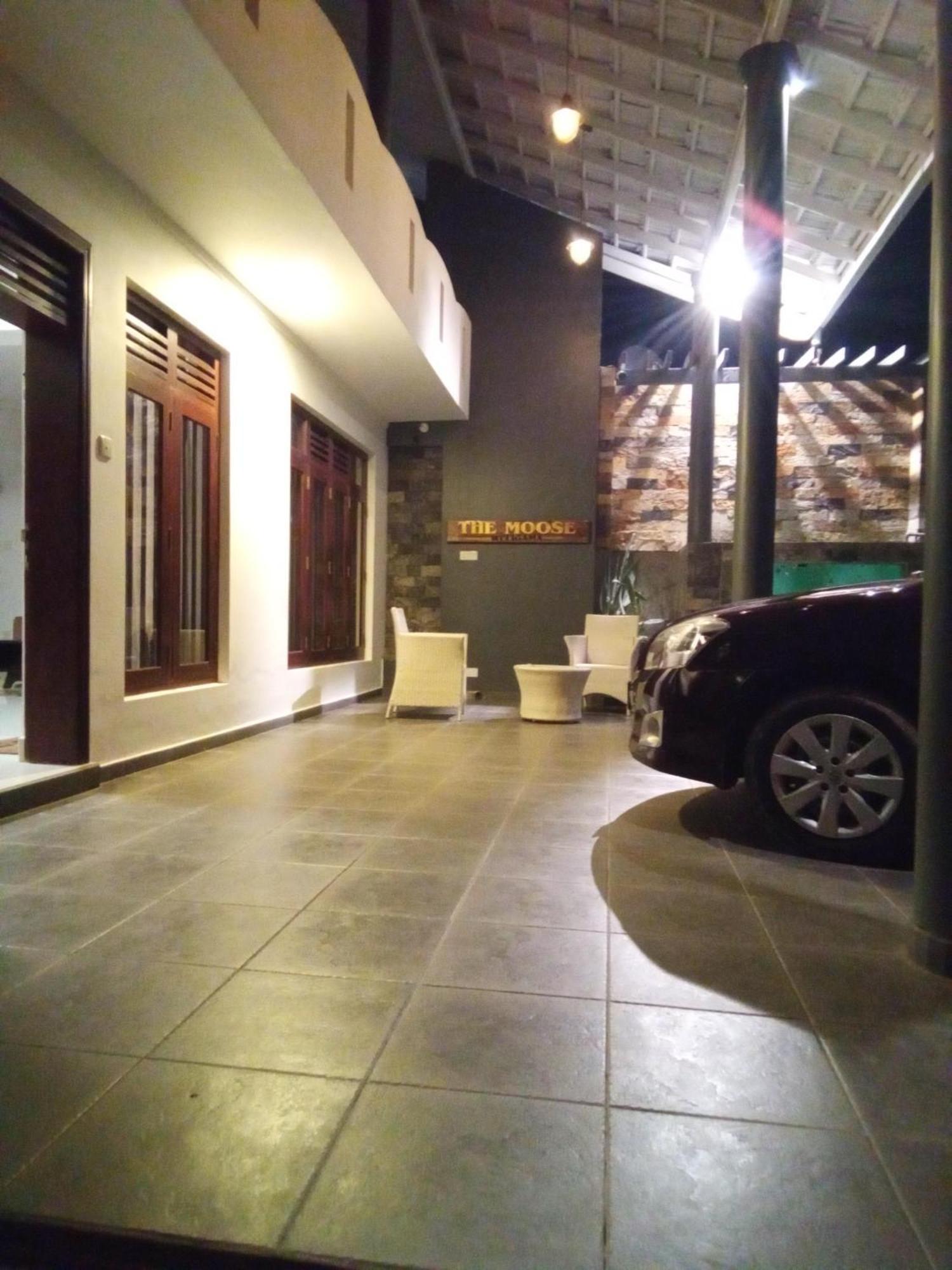 The Moose Weligama Bed & Breakfast ภายนอก รูปภาพ